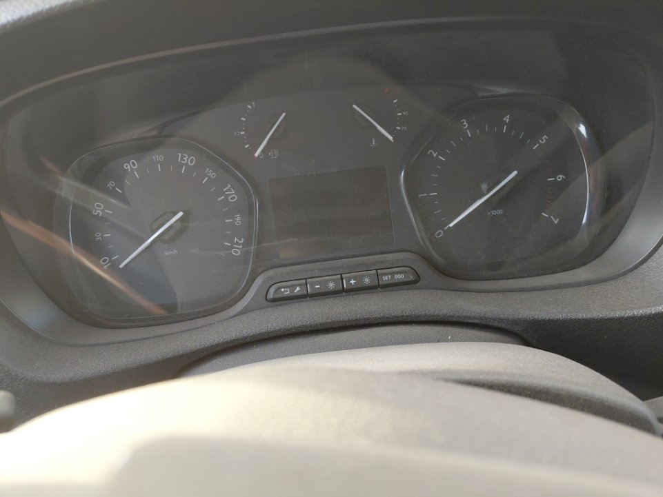 بيجو اكسبرت فان  2024 image