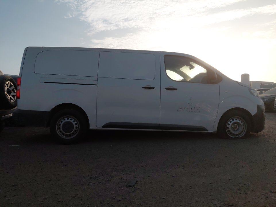 بيجو اكسبرت فان  2024 image