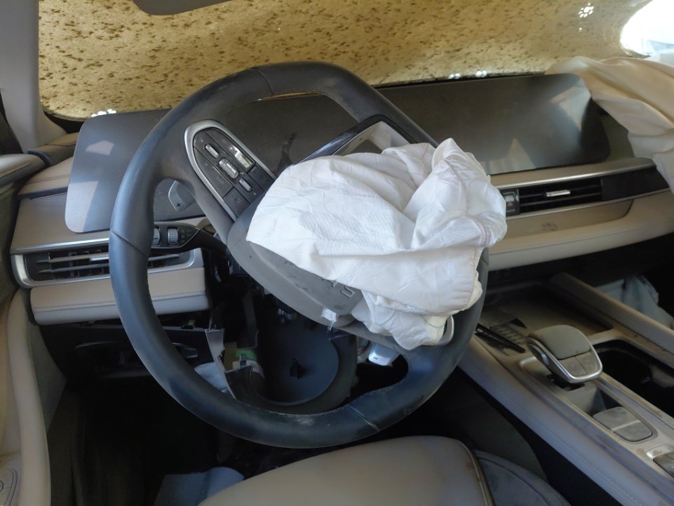 شيري اريزو 8 برو  2024 image