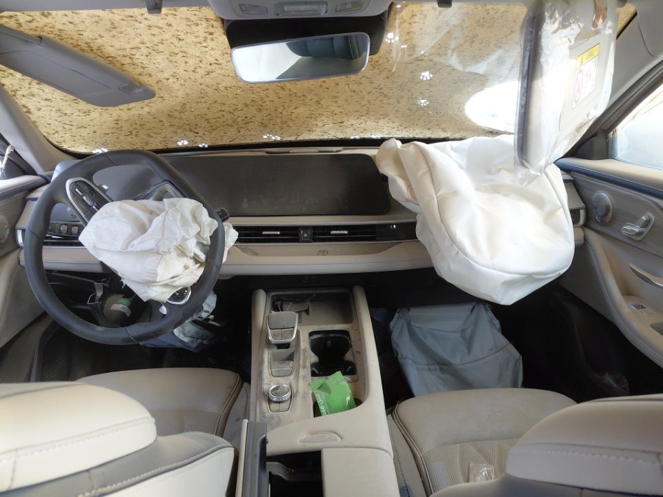 شيري اريزو 8 برو  2024 image