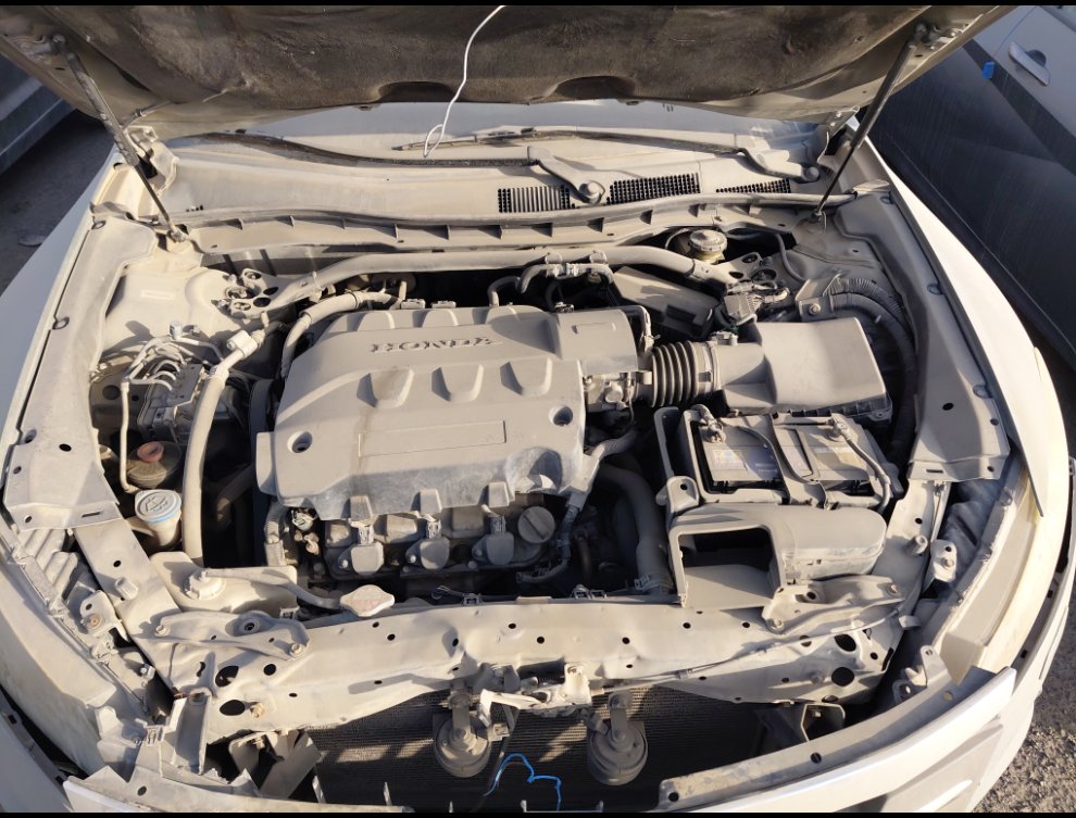 هوندا أكورد كروستور   2011 image