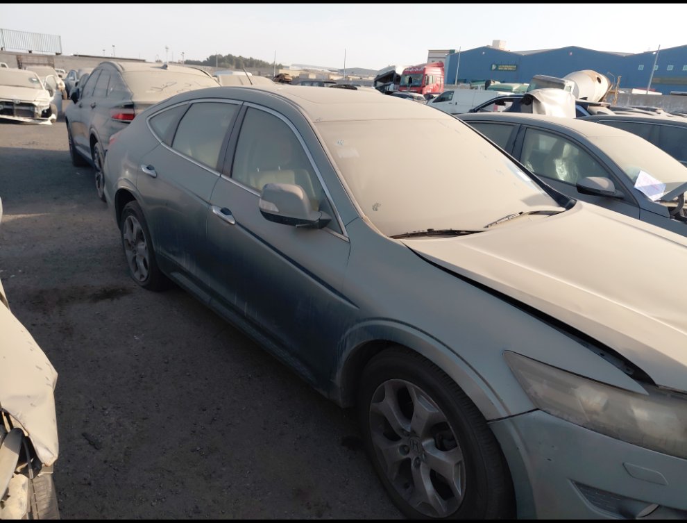 هوندا أكورد كروستور   2011 image