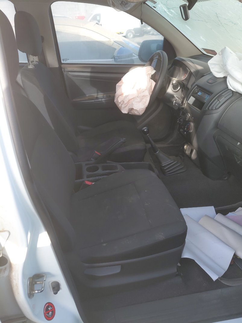 ايسوزو ديماكس  2021 image