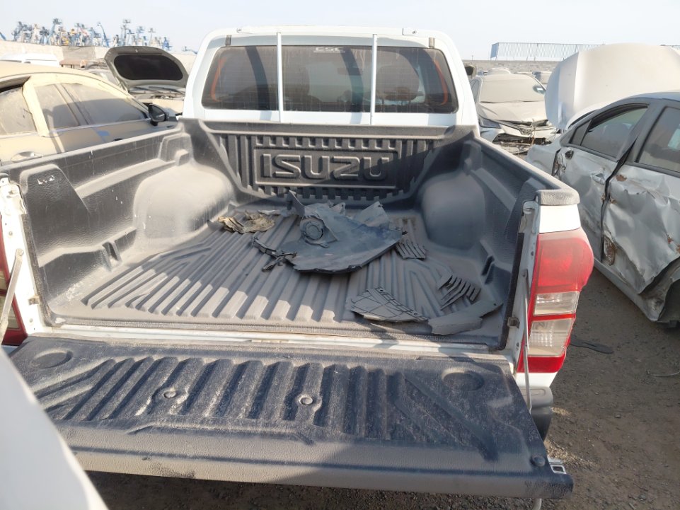 ايسوزو ديماكس  2021 image