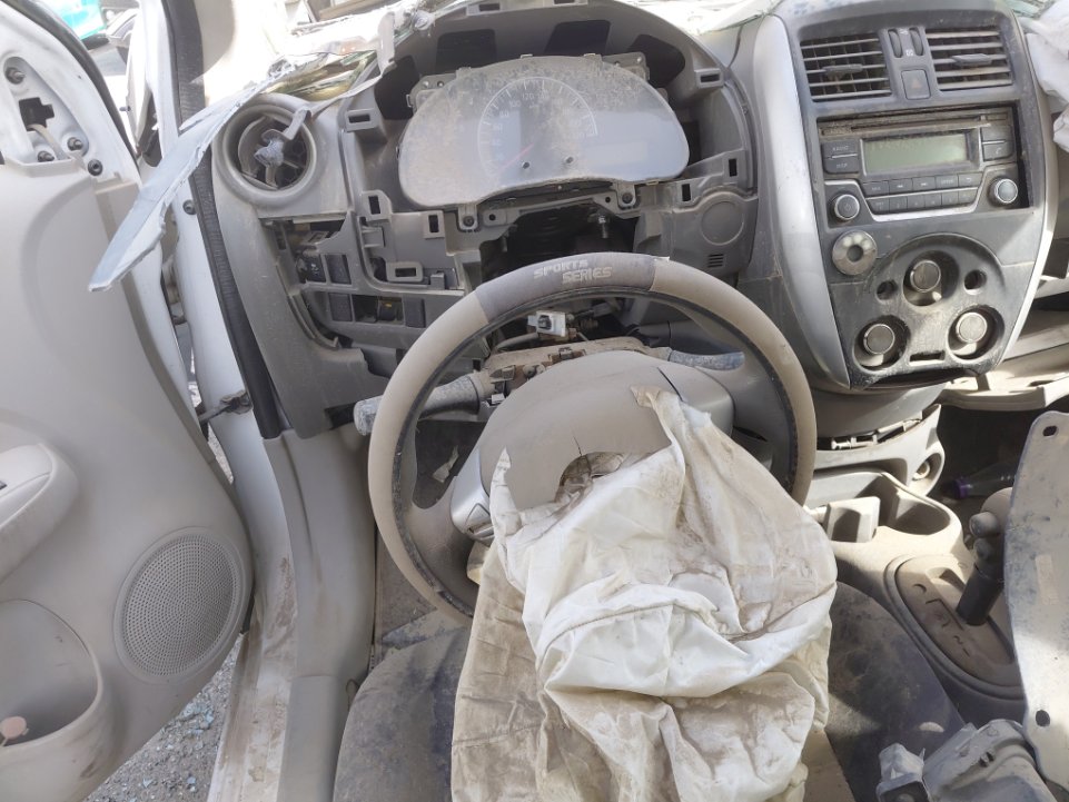 نيسان صني  2019 image