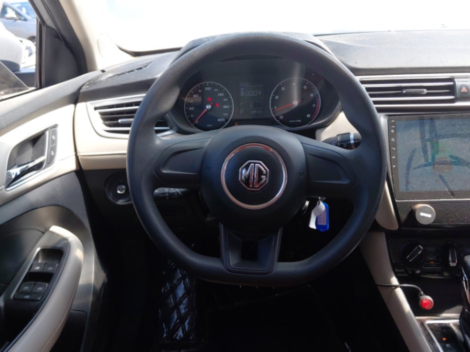 MG 5 عادي 2023 image