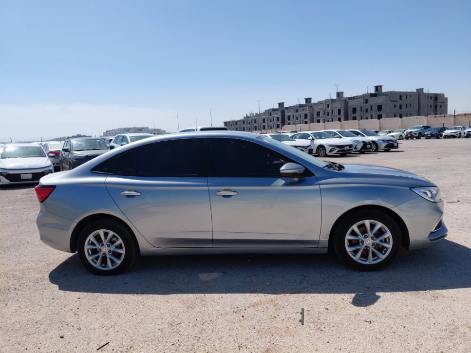 MG 5 عادي 2023 image