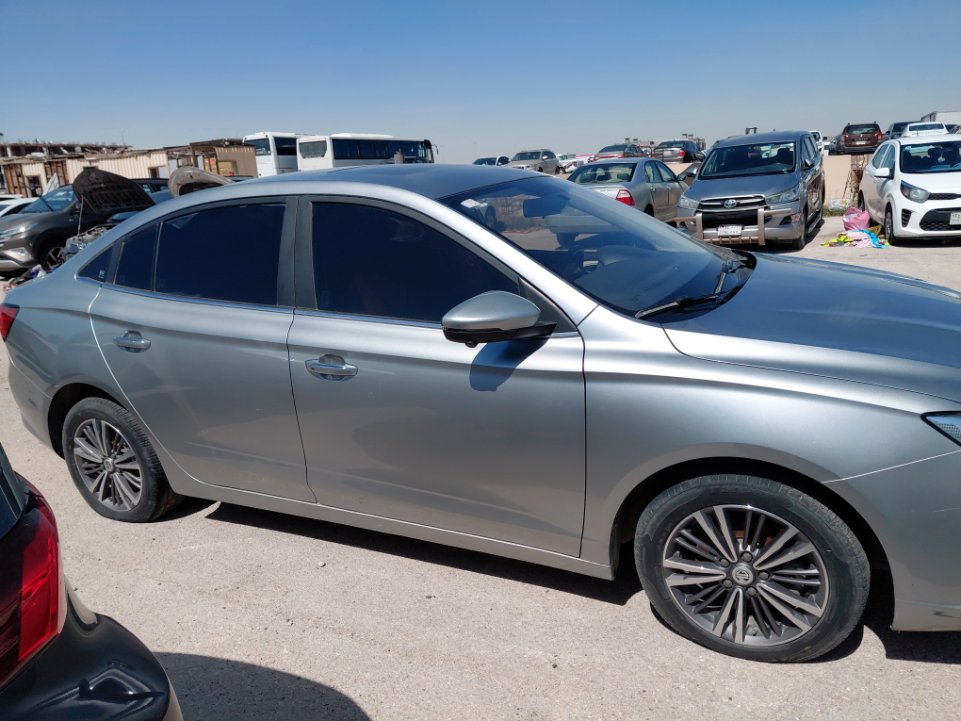 إم جي 5 لوكس 2023 image