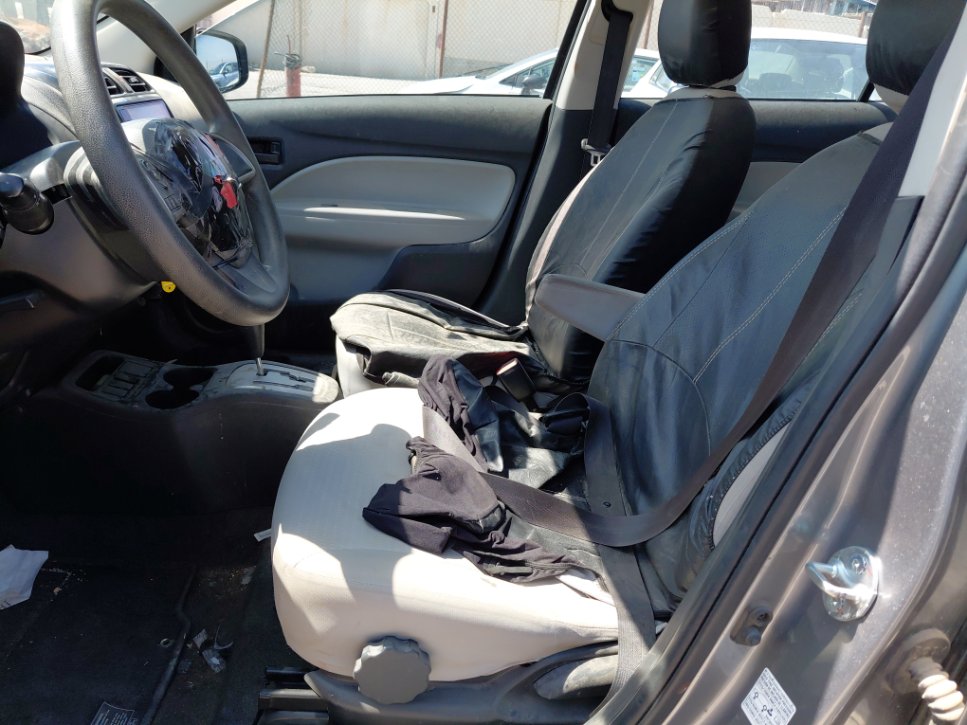 Mitsubishi Attrage ديلوكس 2023 image