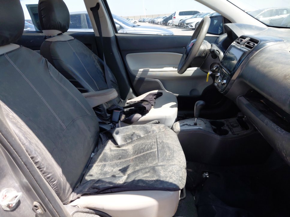 Mitsubishi Attrage ديلوكس 2023 image