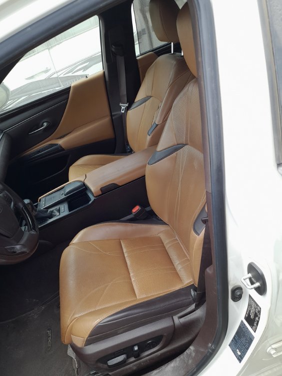 لكزس ES  2021 image