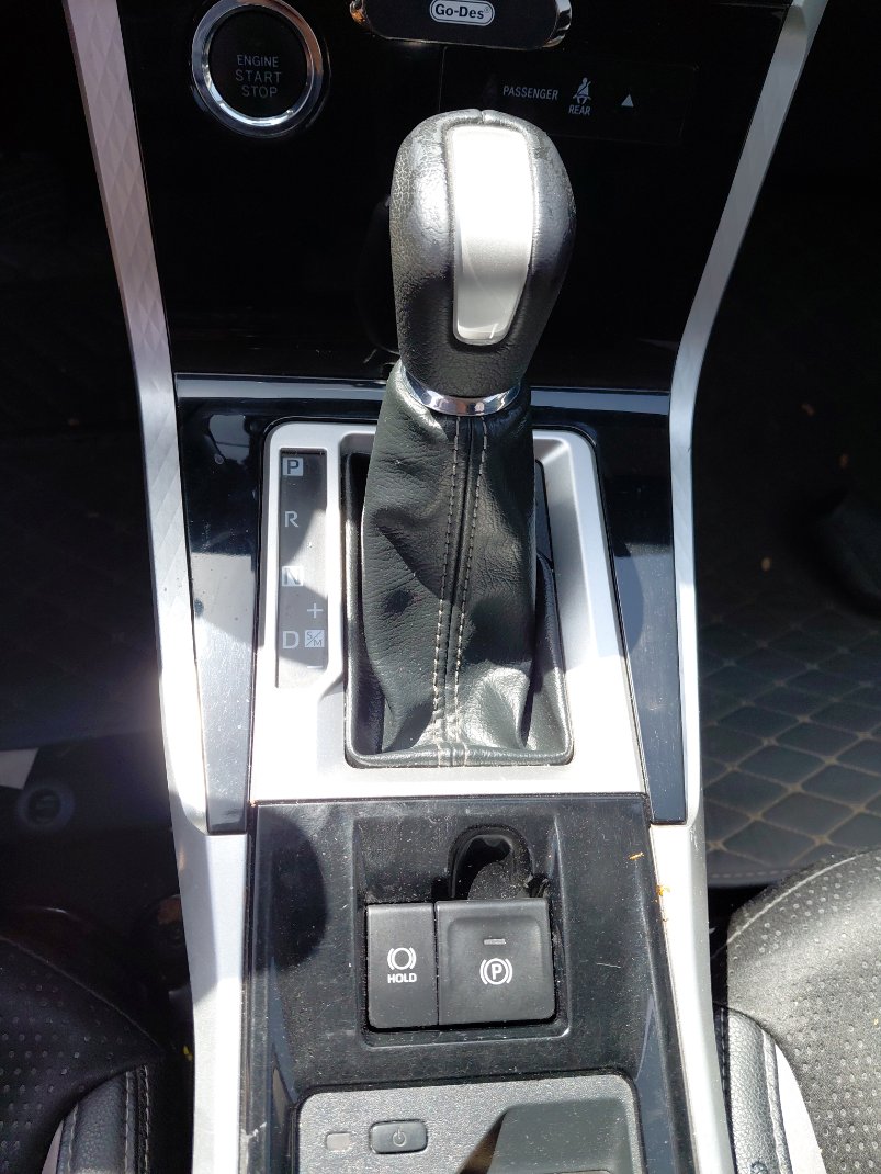 Toyota VELOZ GLX 2024 image