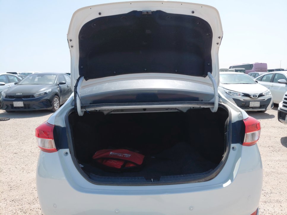 Toyota Yaris Y FLT  2022 image