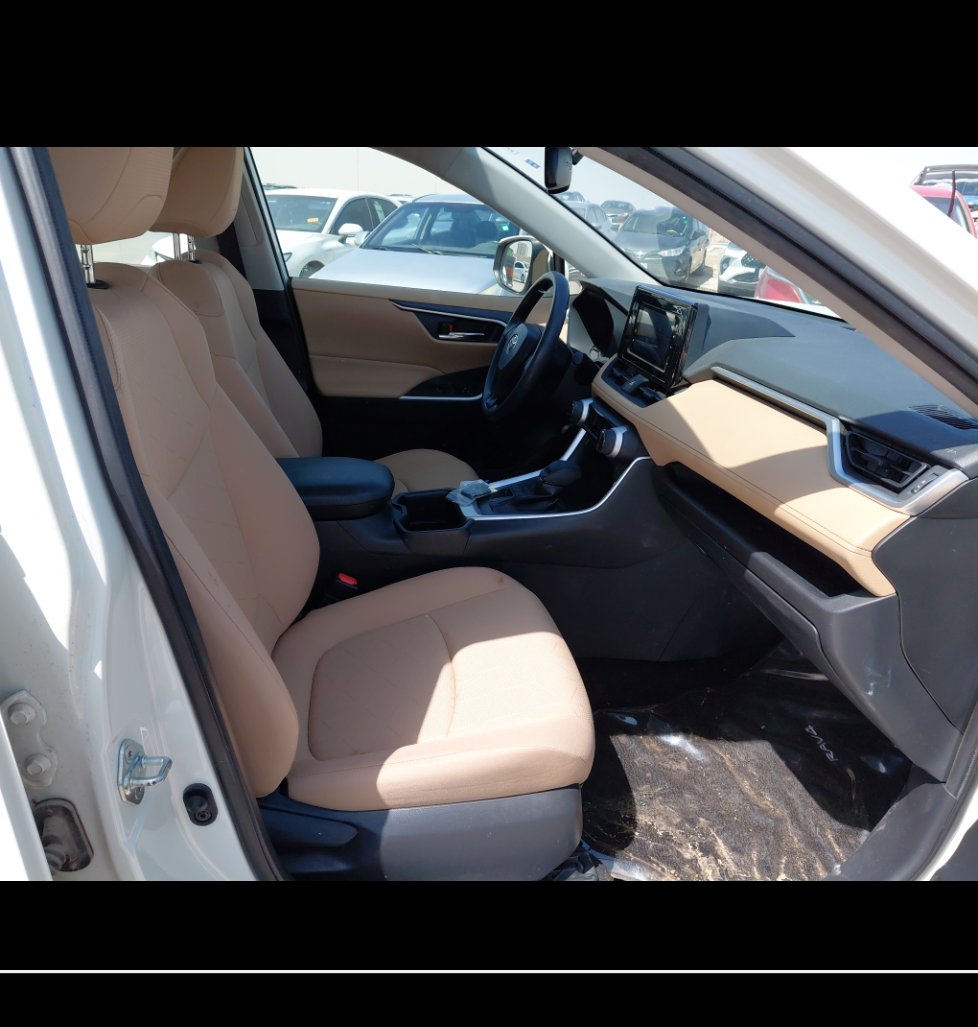 Toyota RAV4 XLE SPORT  2022 image