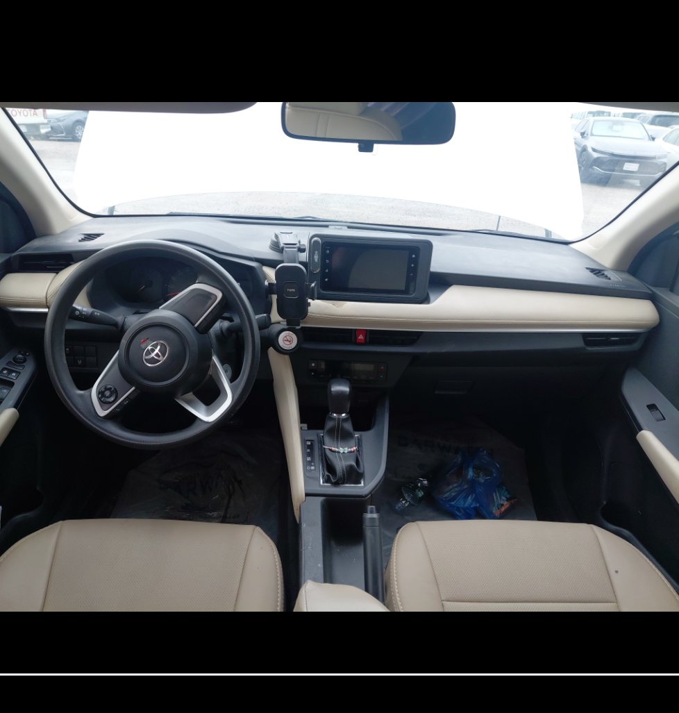 Toyota Yaris Y  2023 image