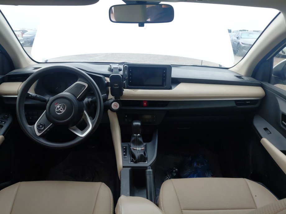 Toyota Yaris Y  2023 image