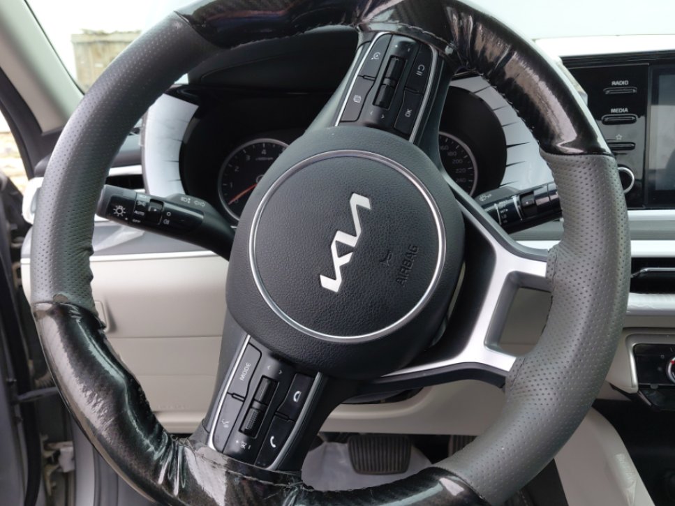 KIA K5 LX 2023 image