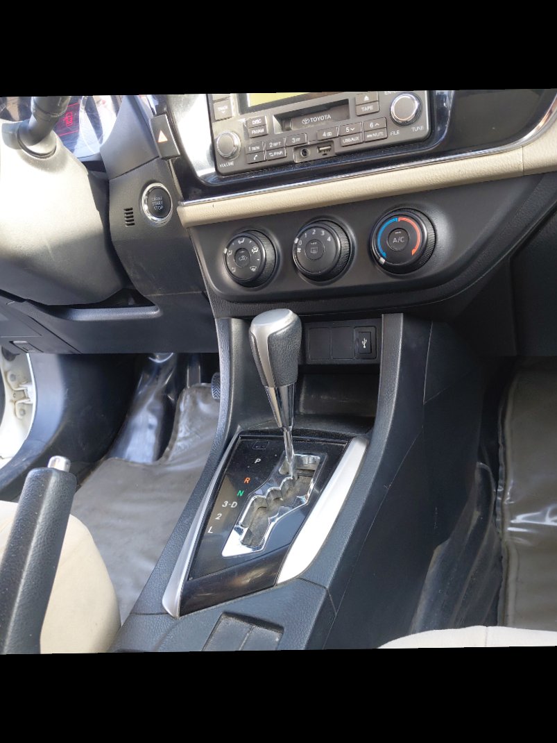 Toyota Corolla GLI 2015 image