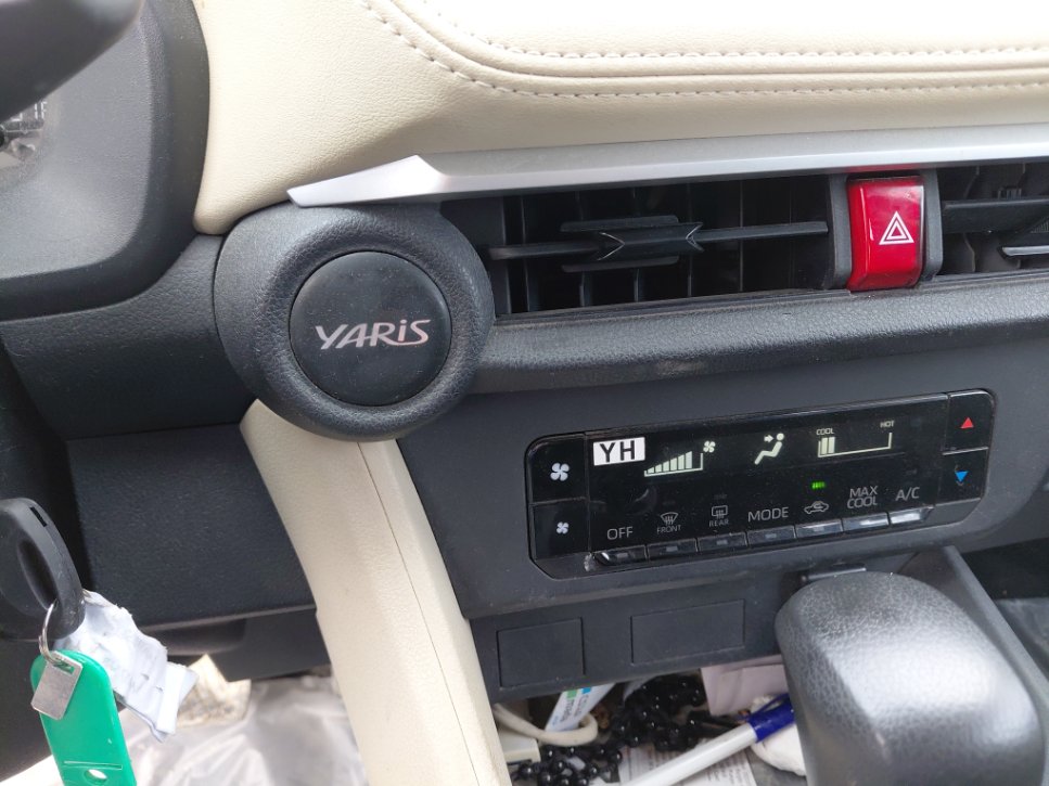 Toyota Yaris Y 2023 image