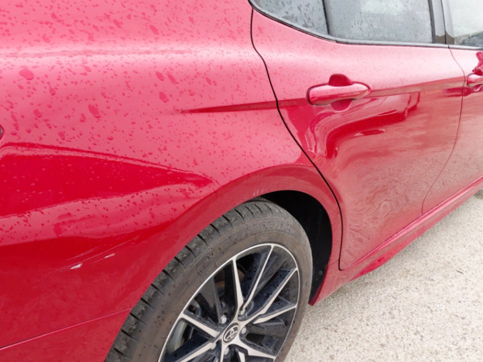 Toyota Camry SE 2021 image