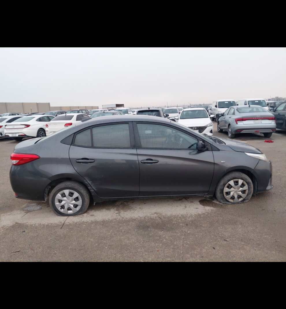 Toyota Yaris Y 2021 image