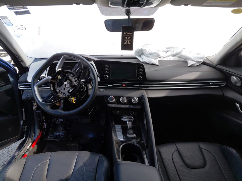 Hyundai Elantra  2025 image