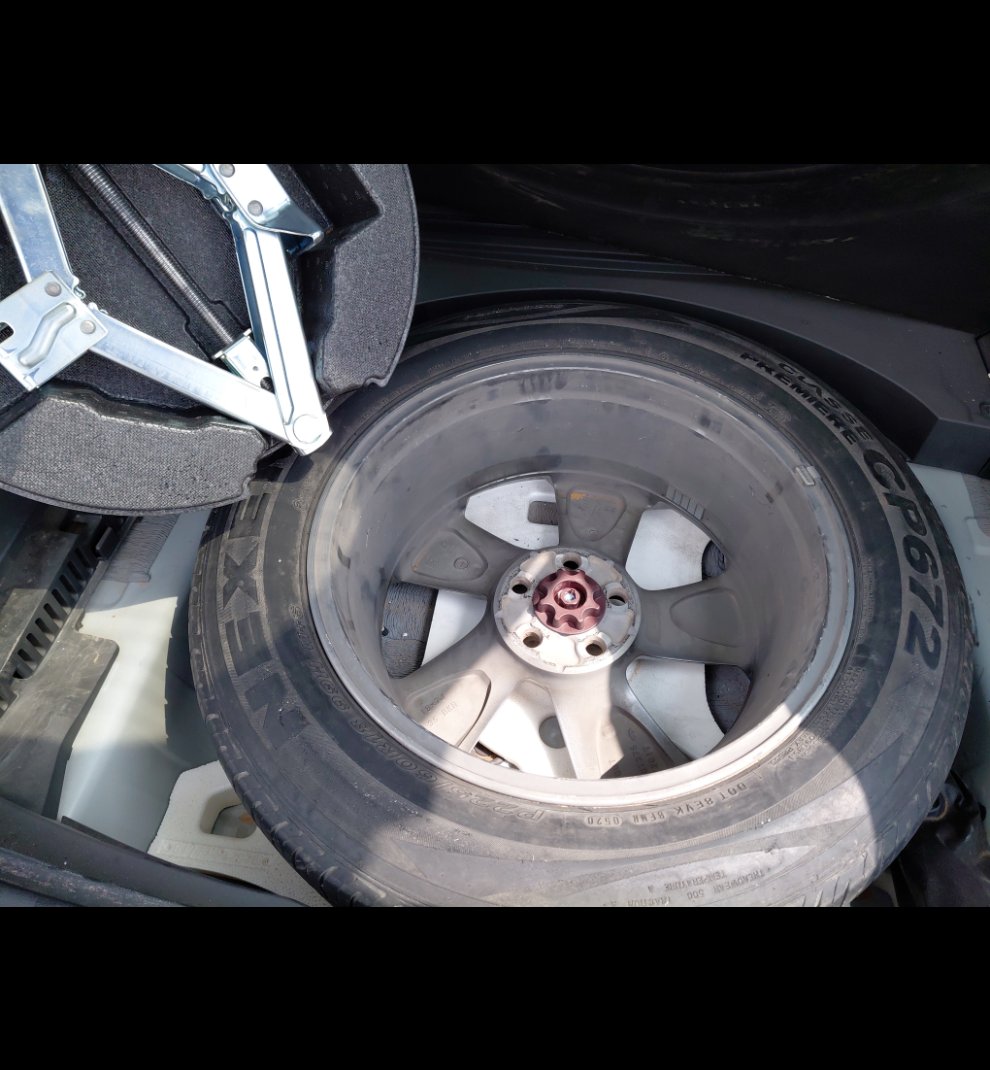 Toyota RAV4  XLE Sports Ut 2020 image