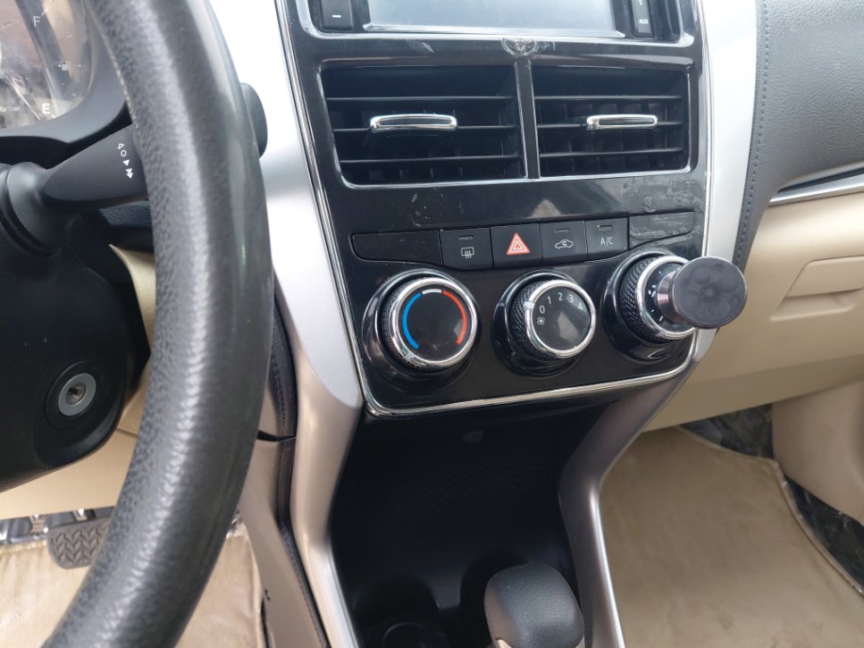 Toyota Yaris  Y 2020 image