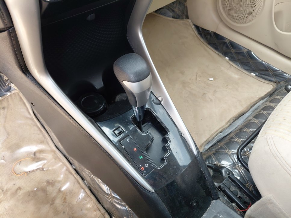 Toyota Yaris  Y 2020 image