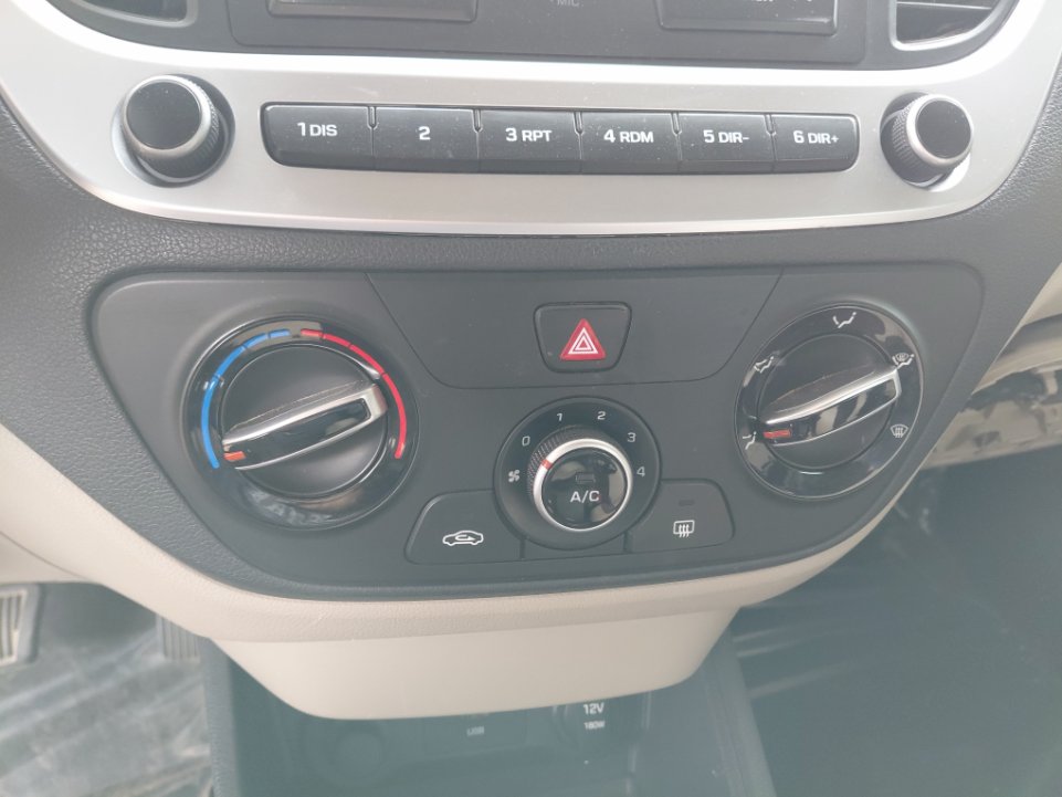 Hyundai Accent SMART PLUS 2023 image