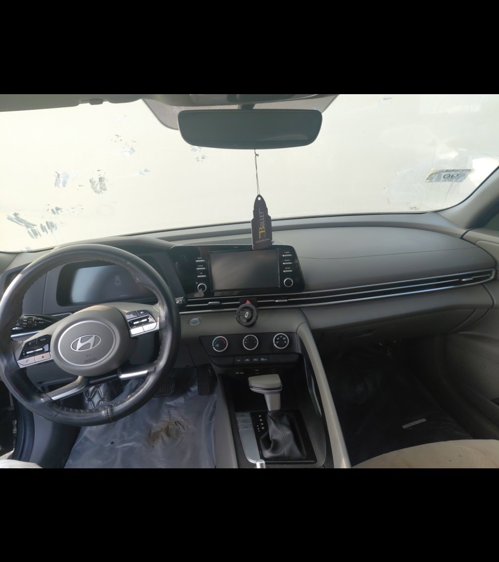 Hyundai Elantra  2024 image