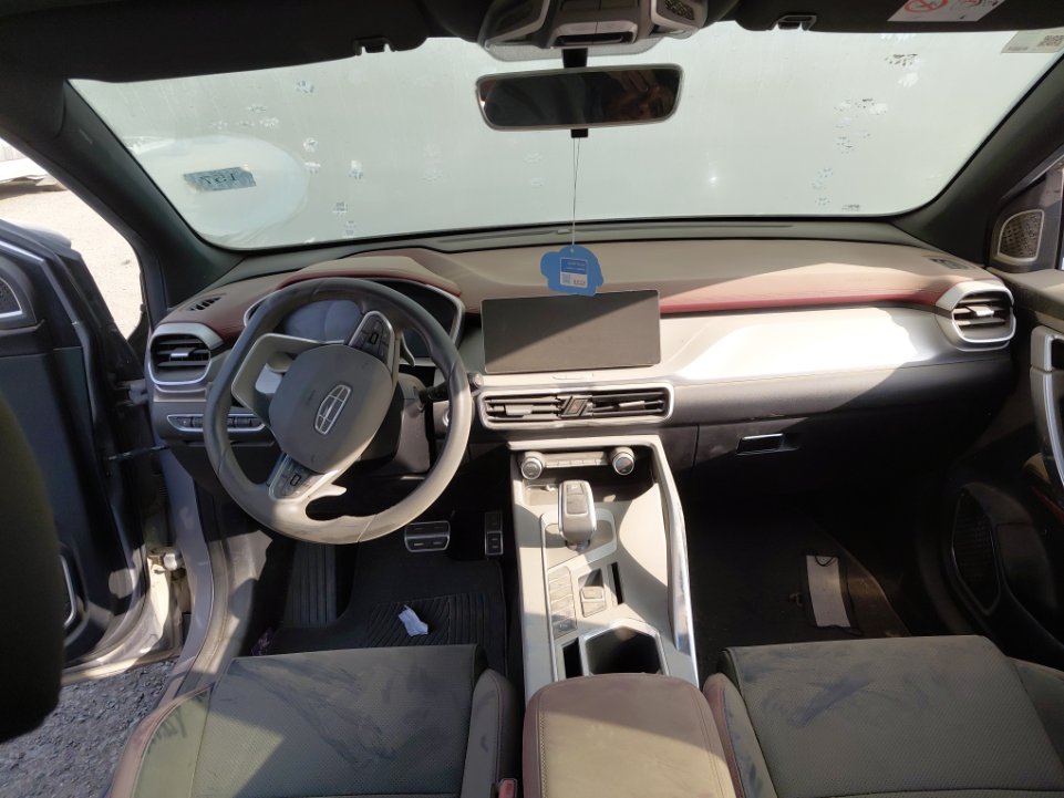 Geely Coolray  2022 image