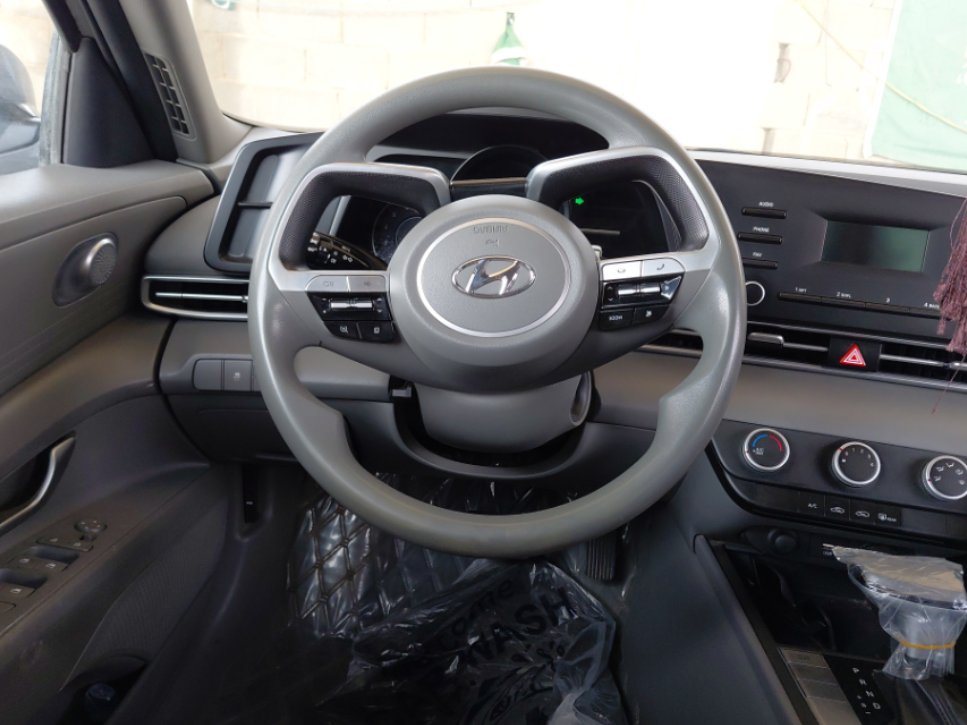 Hyundai Elantra GL  2023 image