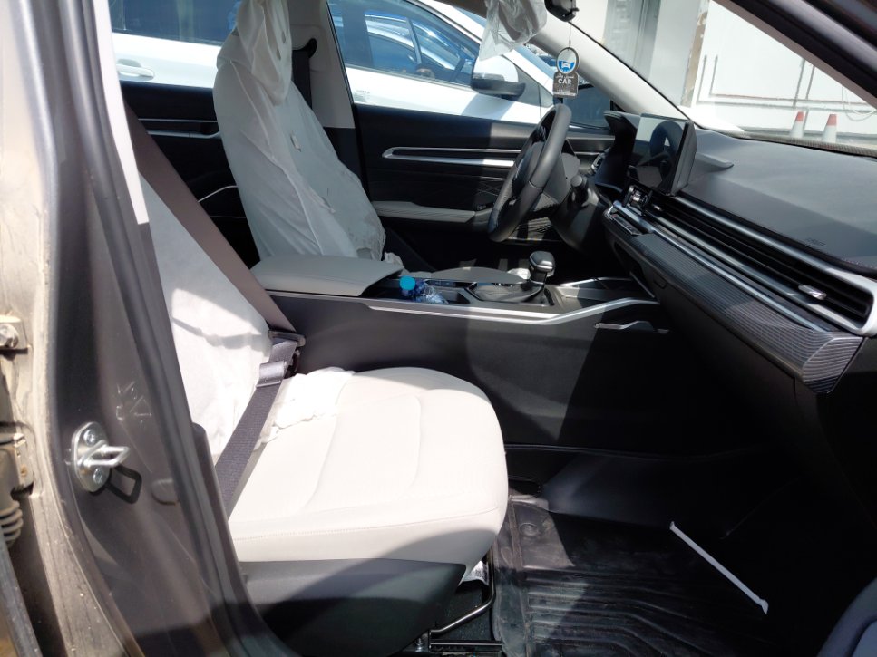 Geely Emgrand  2024 image