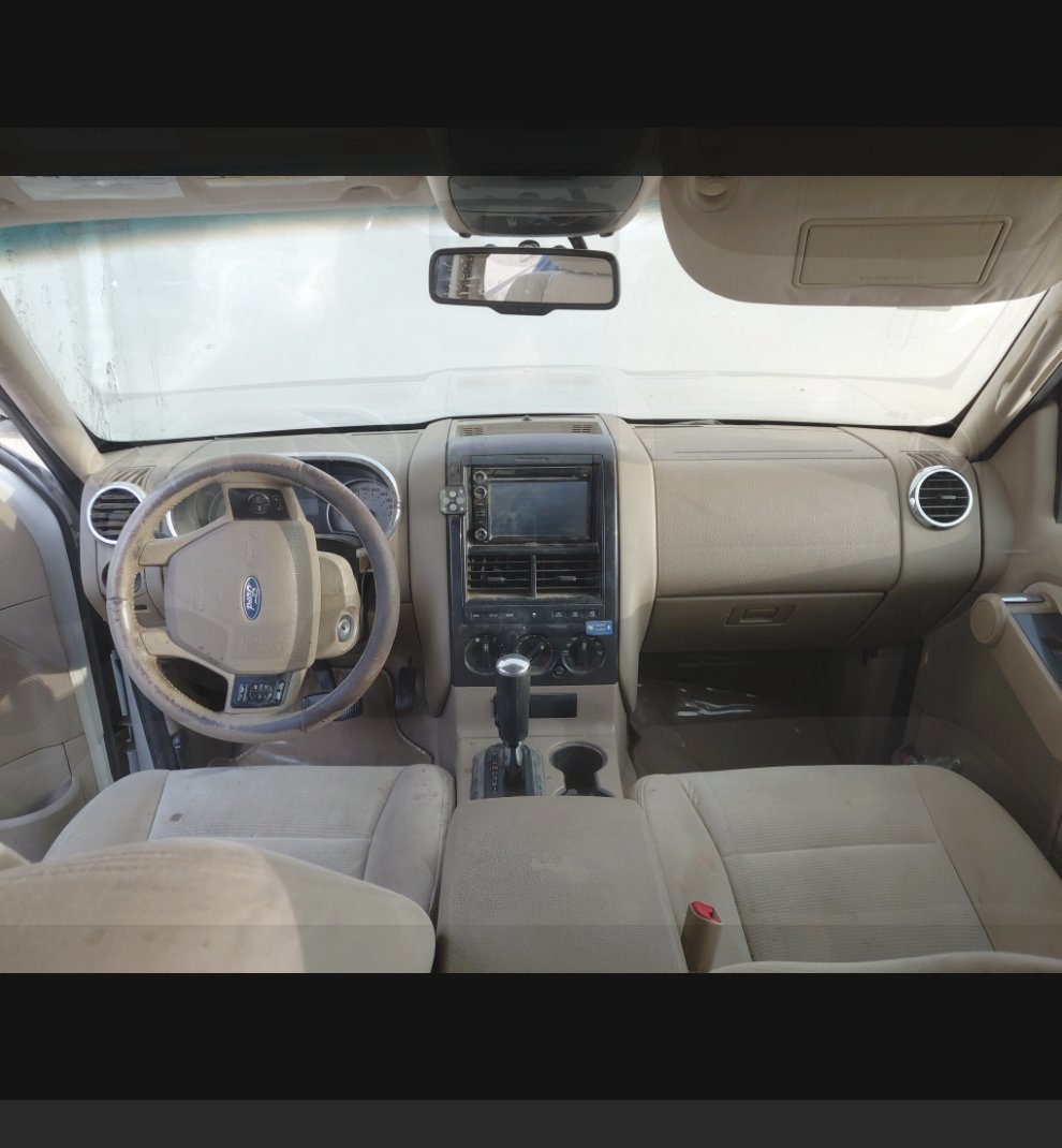 Ford Explorer  2010 image