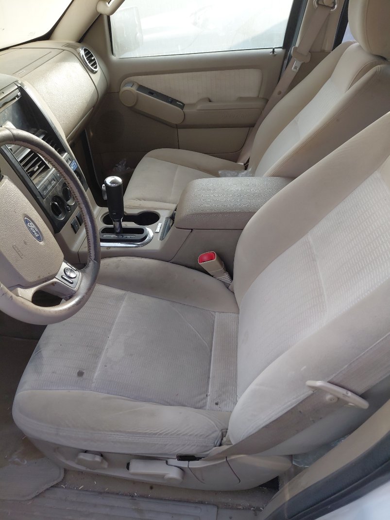 Ford Explorer  2010 image