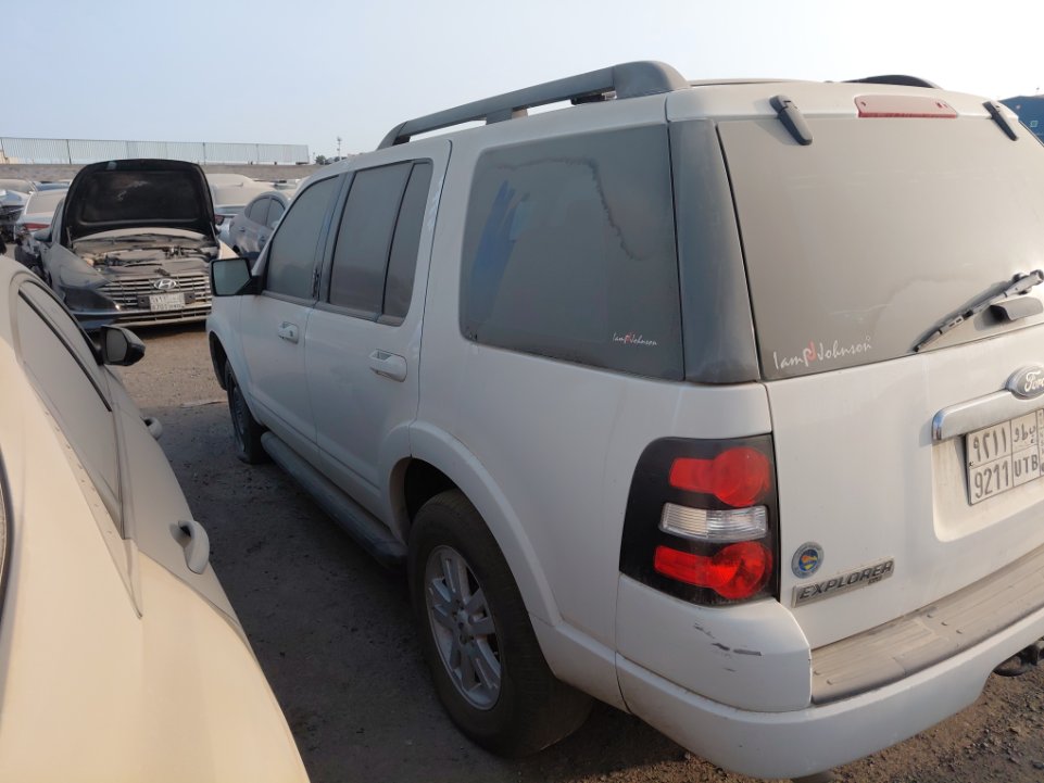 Ford Explorer  2010 image