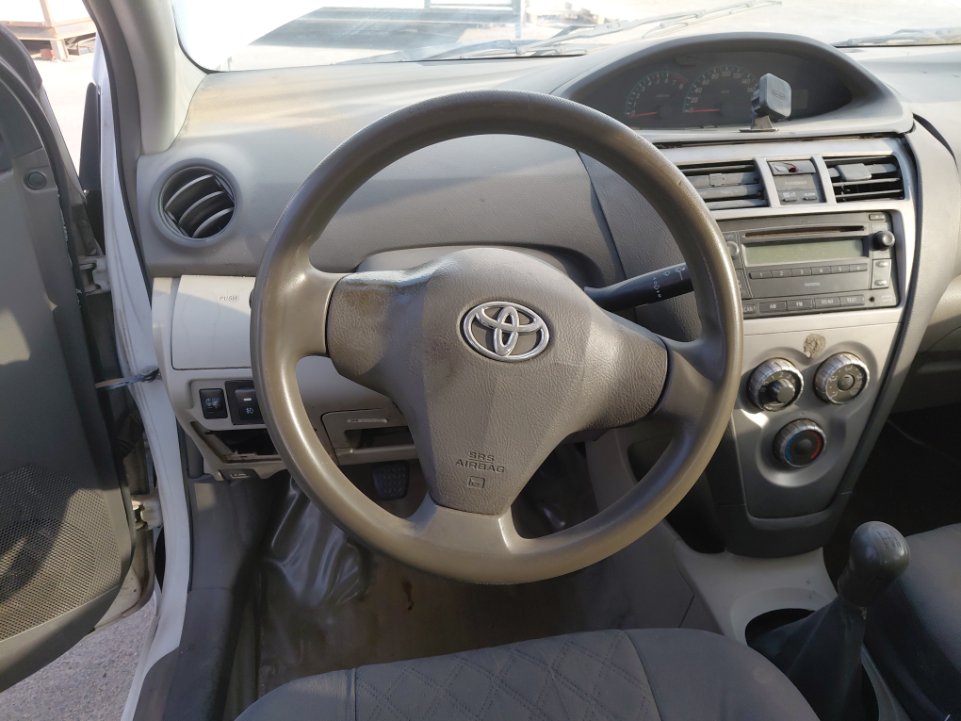 Toyota Yaris  2012 image