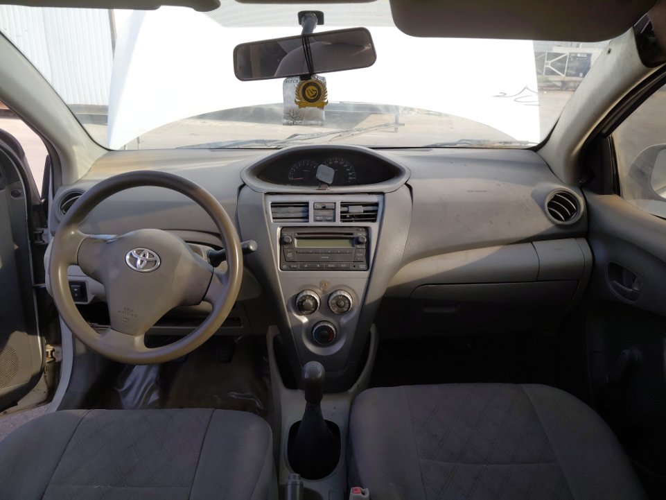Toyota Yaris  2012 image