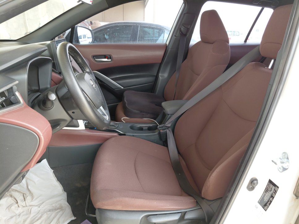 Toyota Corolla Cross LE HEV 2022 image