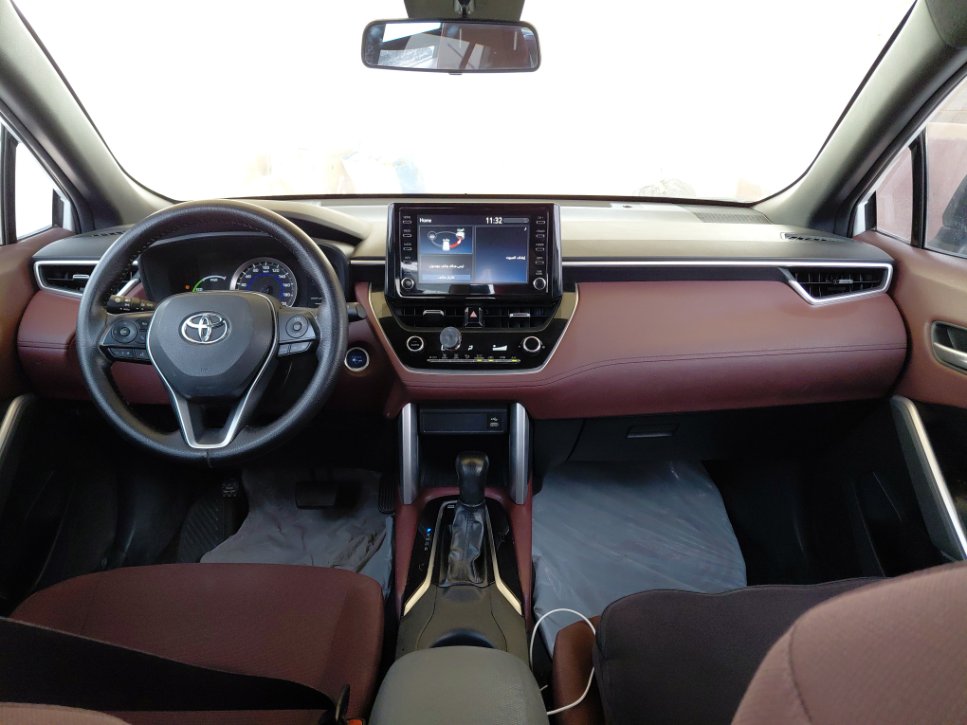Toyota Corolla Cross LE HEV 2022 image