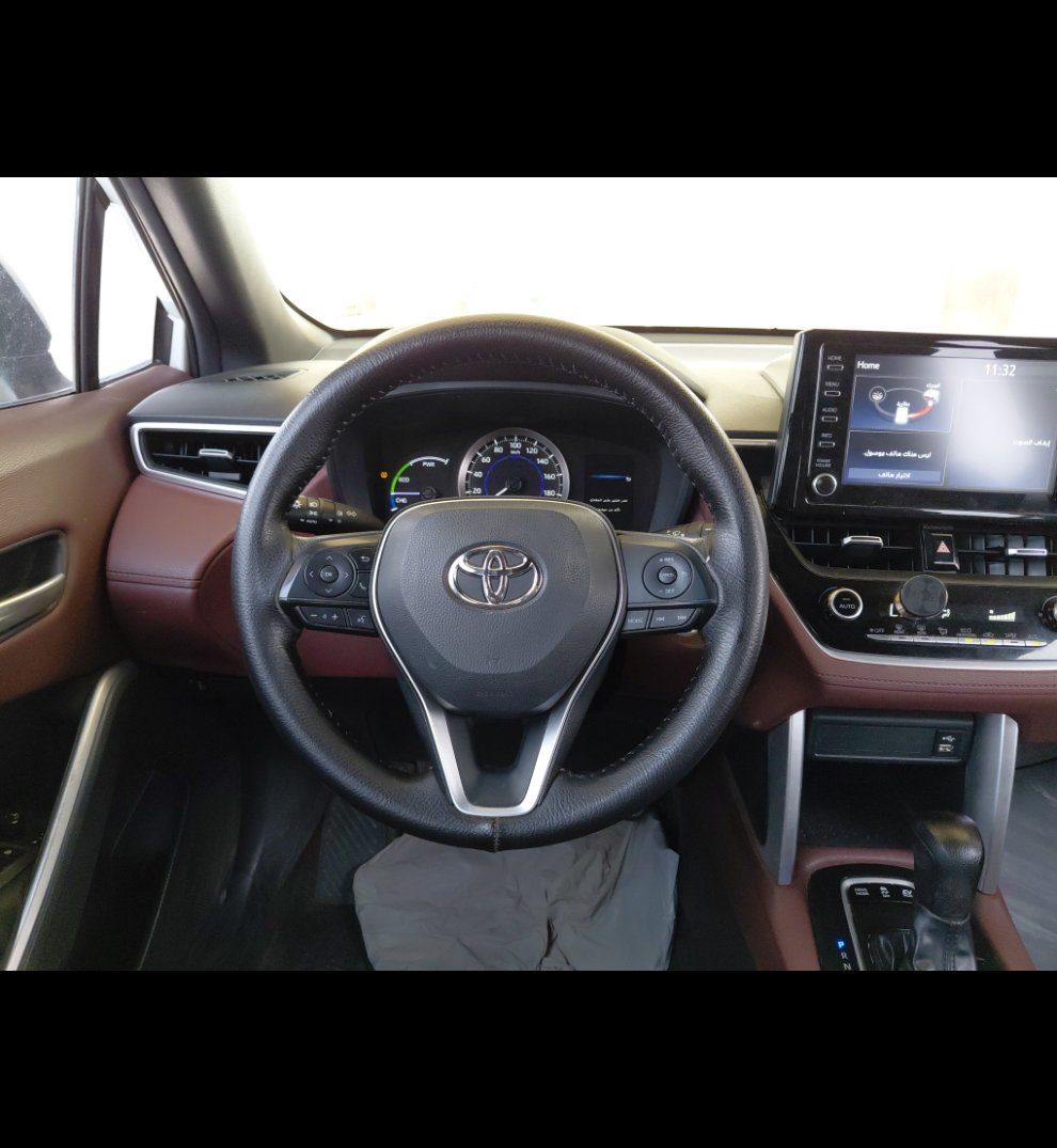 Toyota Corolla Cross LE HEV 2022 image