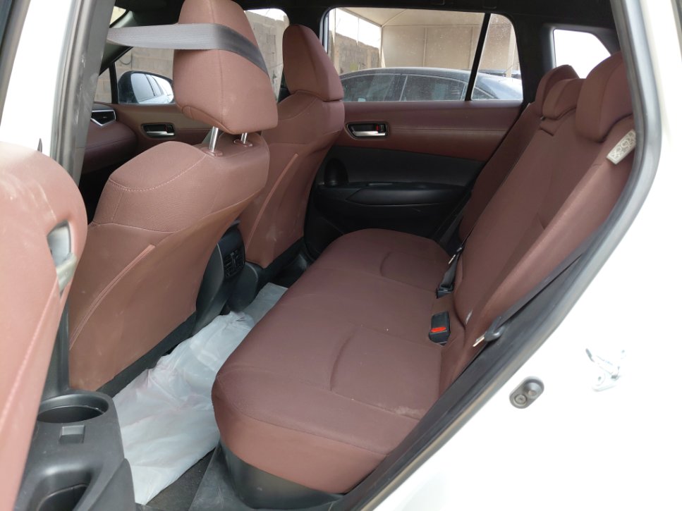 Toyota Corolla Cross LE HEV 2022 image