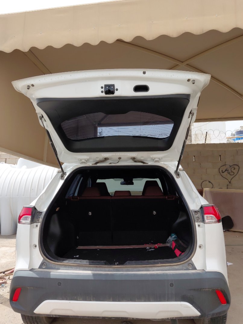 Toyota Corolla Cross LE HEV 2022 image