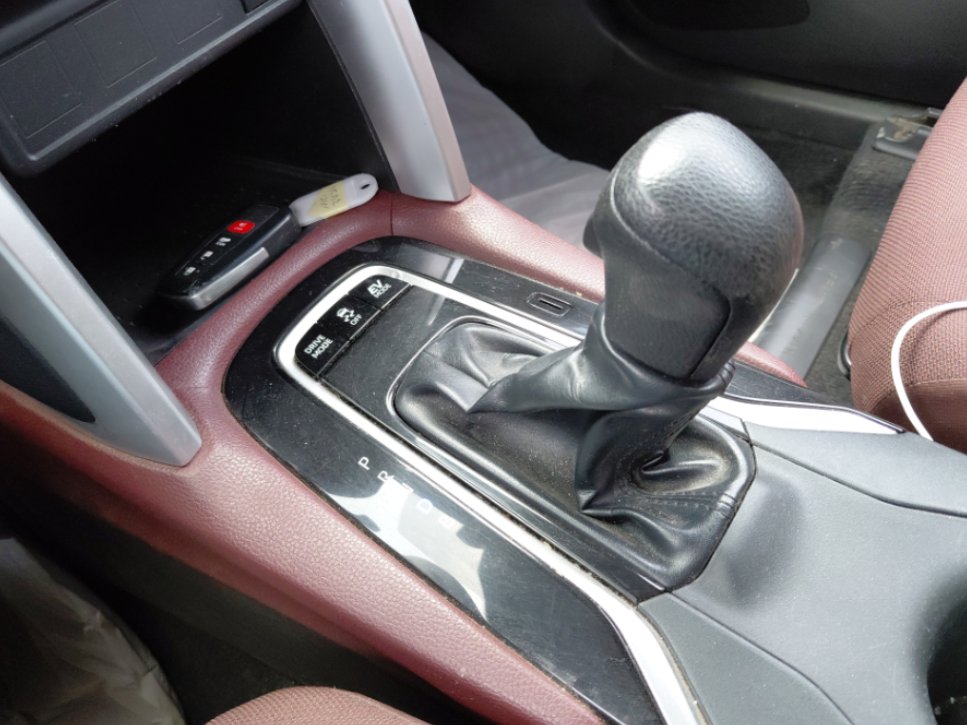 Toyota Corolla Cross LE HEV 2022 image