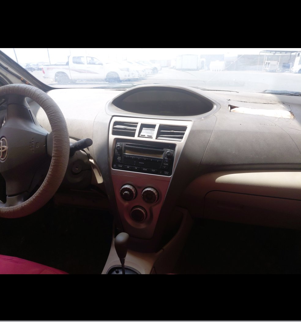 Toyota Yaris  2012 image