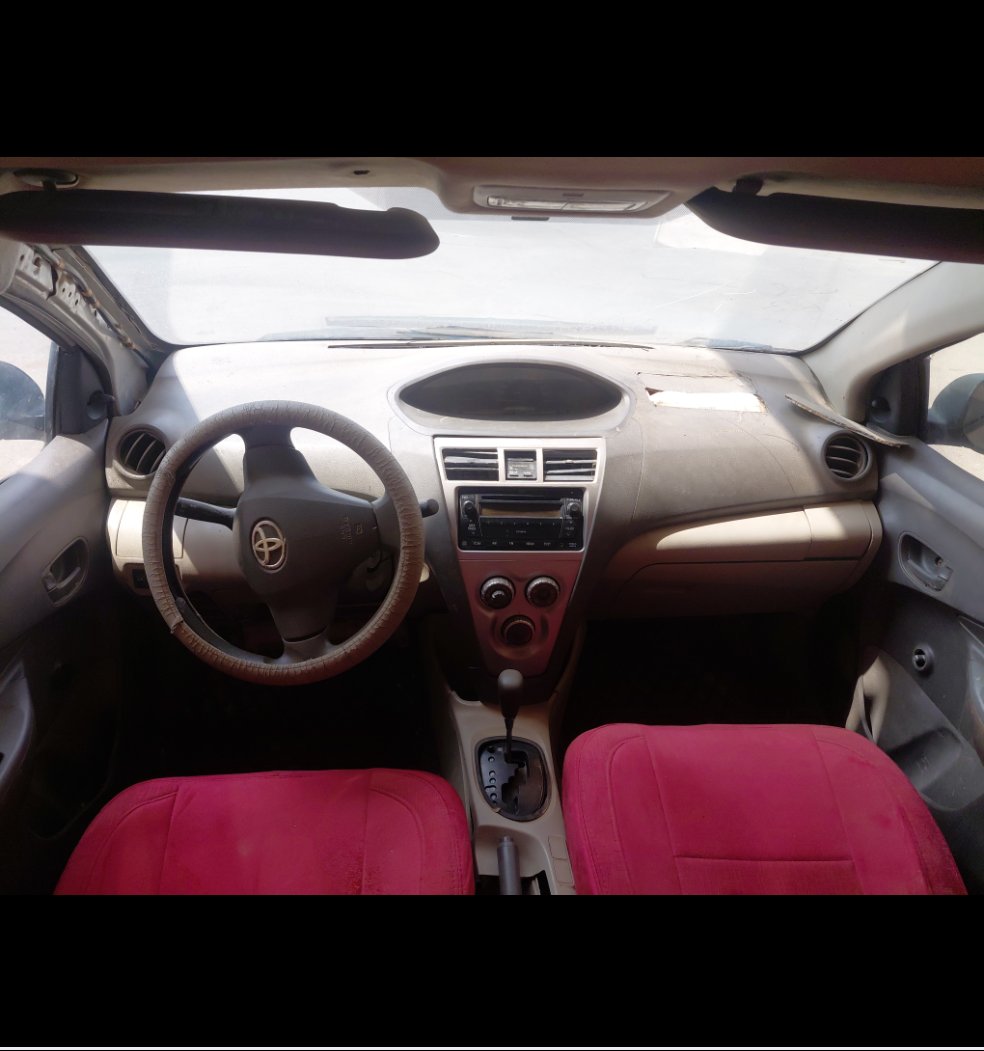 Toyota Yaris  2012 image