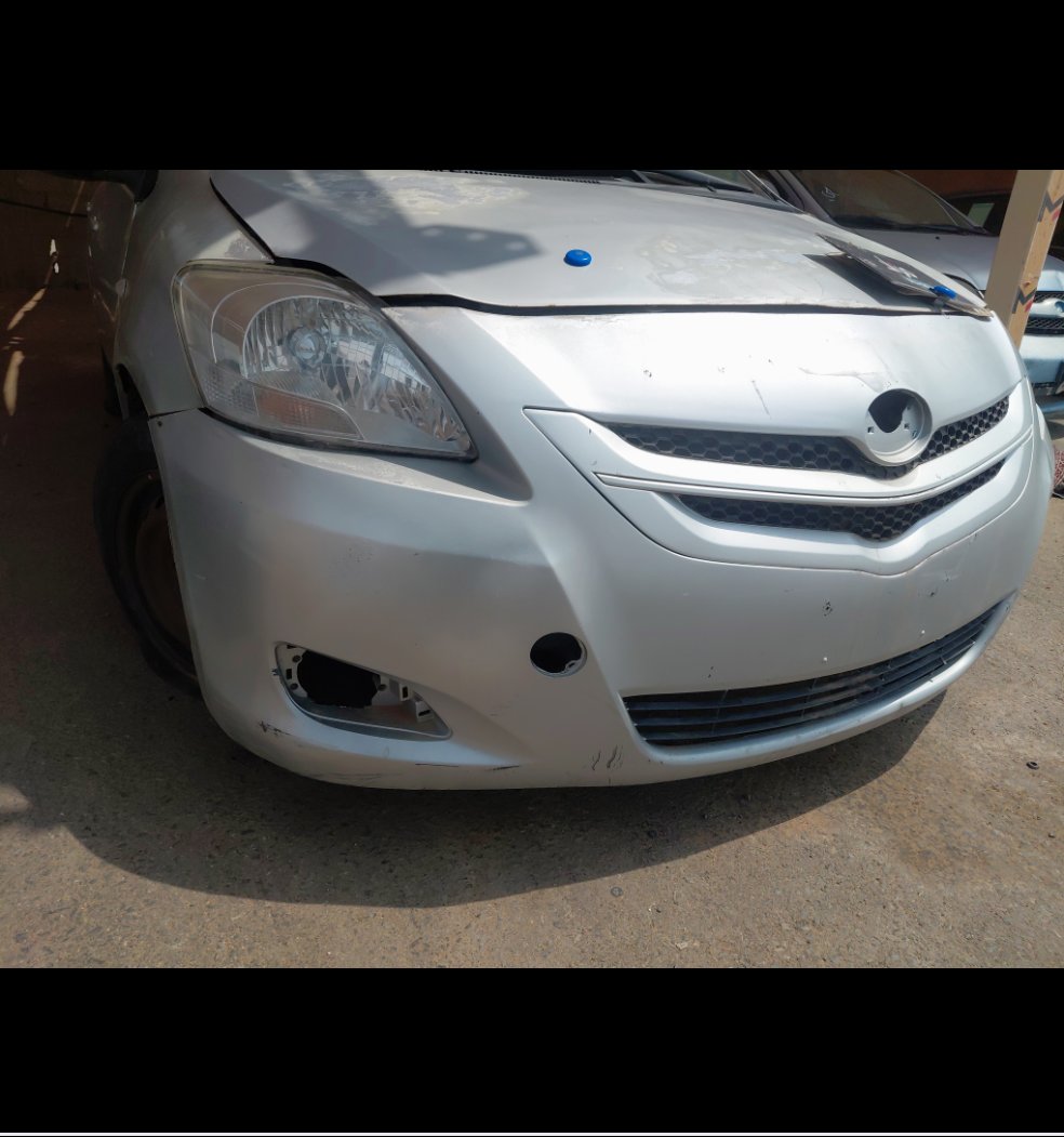 Toyota Yaris  2012 image