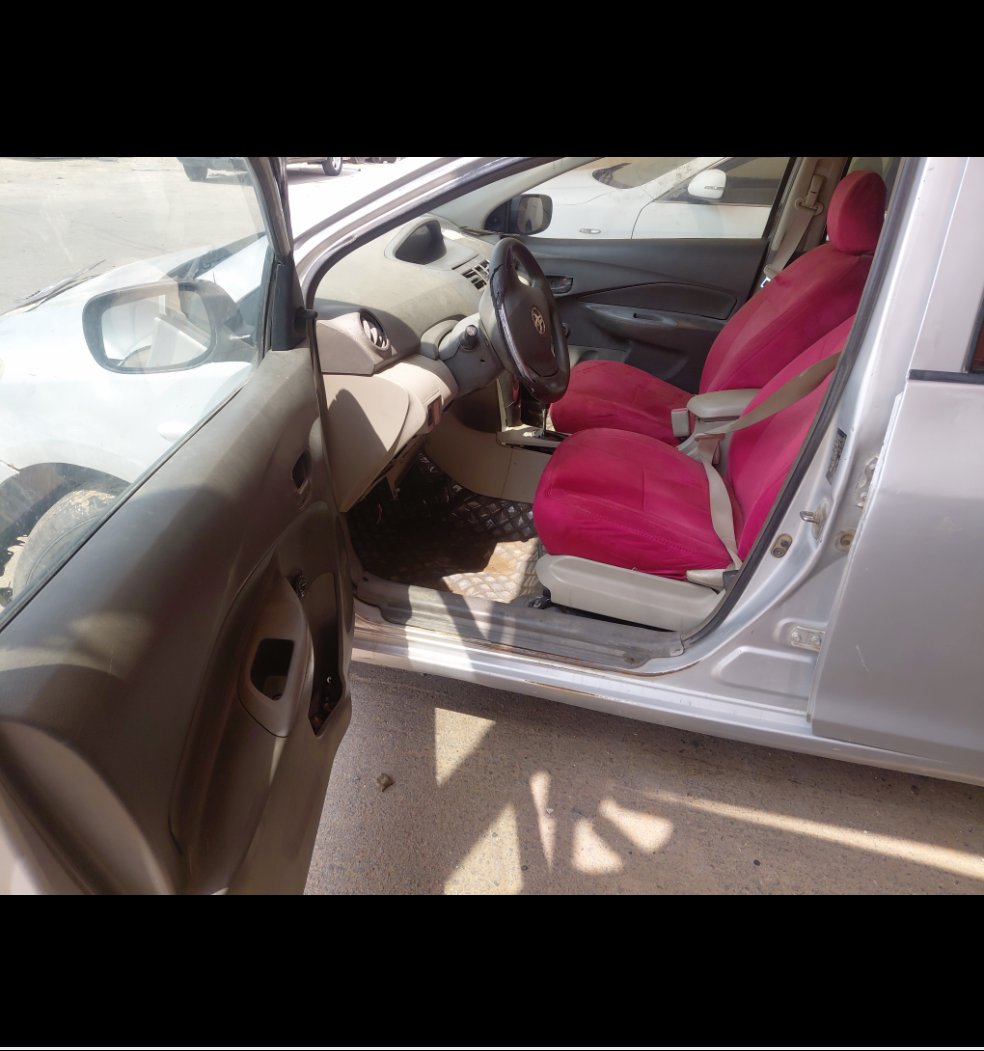 Toyota Yaris  2012 image