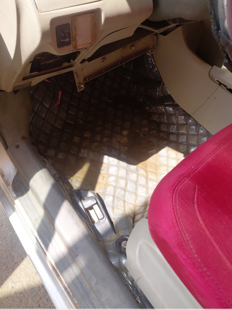 Toyota Yaris  2012 image